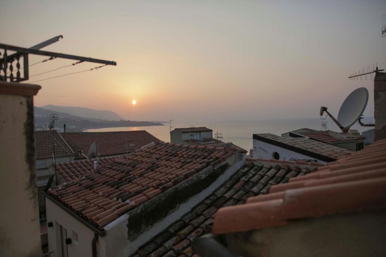Turna Apartment Cefalù Esterno foto